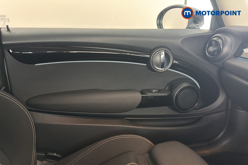 Mini Hatchback Cooper S Level 1 Automatic Electric Hatchback - Stock Number (1689489) - 10th supplementary image