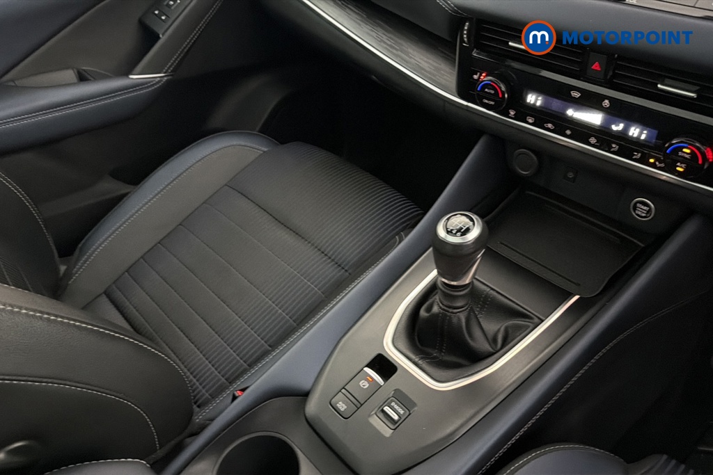 Nissan Qashqai Tekna Manual Petrol SUV - Stock Number (1689681) - 15th supplementary image
