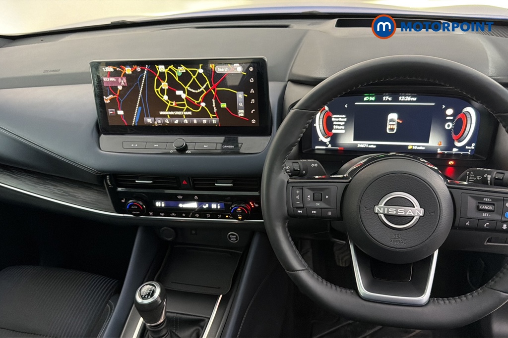 Nissan Qashqai Tekna Manual Petrol SUV - Stock Number (1689681) - 1st supplementary image