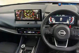 Nissan Qashqai Tekna Manual Petrol SUV - Stock Number (1689681) - 1st supplementary image
