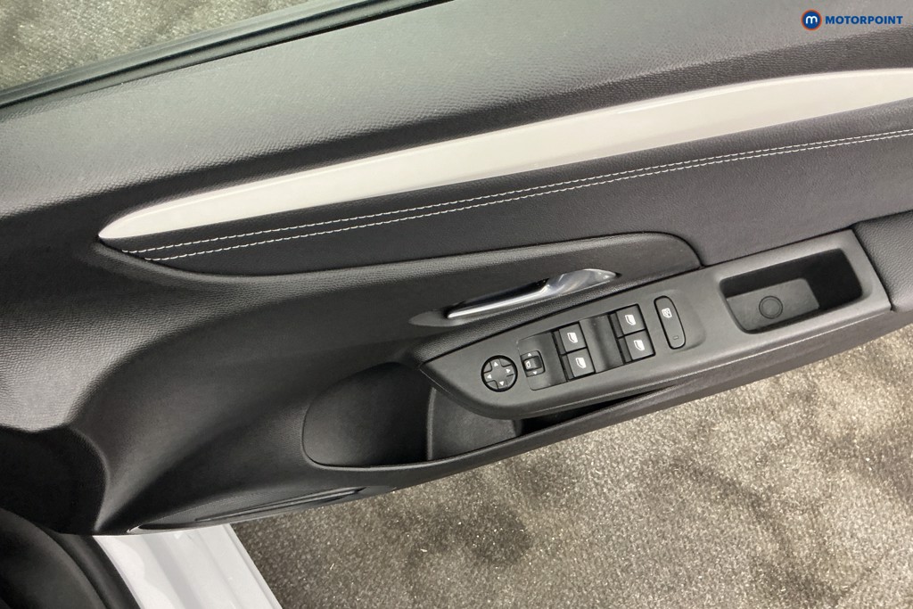 Vauxhall Corsa YES Manual Petrol Hatchback - Stock Number (1639901) - 21st supplementary image