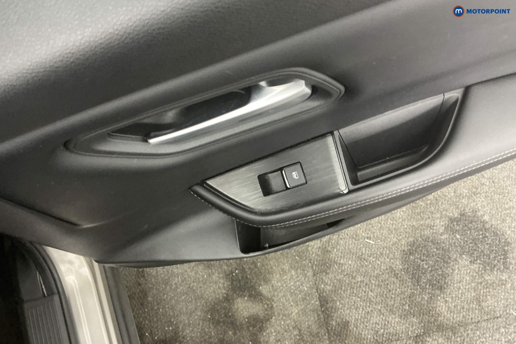 Nissan X-Trail N-Connecta Automatic Petrol-Electric Hybrid SUV - Stock Number (1673618) - 22nd supplementary image