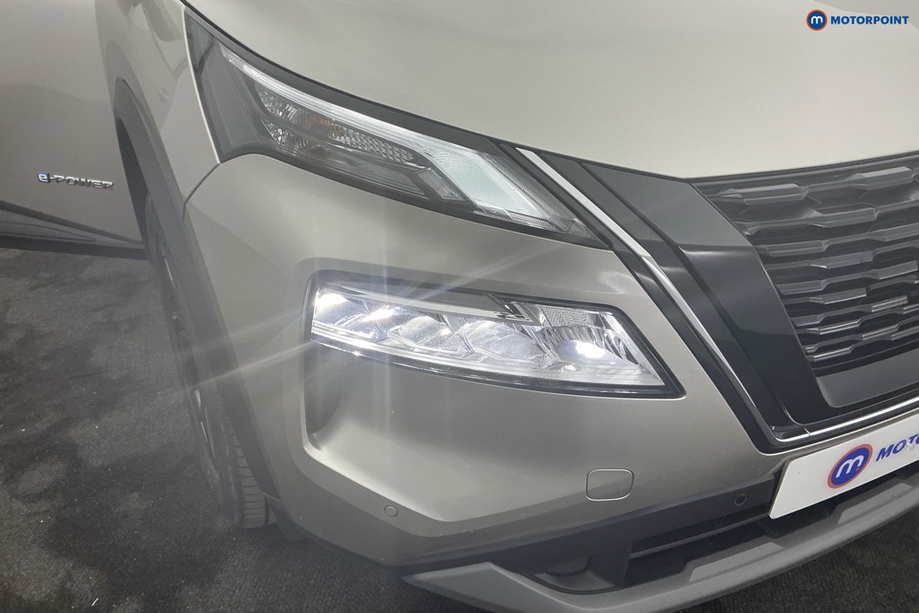 Nissan X-Trail N-Connecta Automatic Petrol-Electric Hybrid SUV - Stock Number (1673618) - 23rd supplementary image