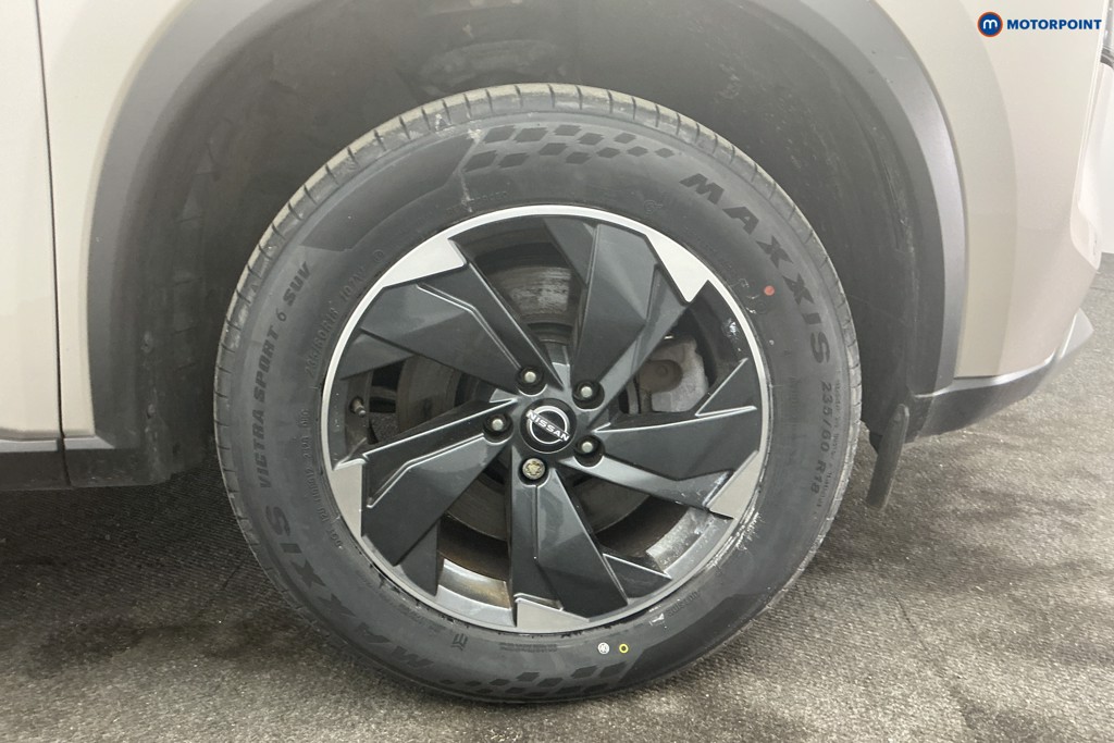 Nissan X-Trail N-Connecta Automatic Petrol-Electric Hybrid SUV - Stock Number (1673618) - 32nd supplementary image
