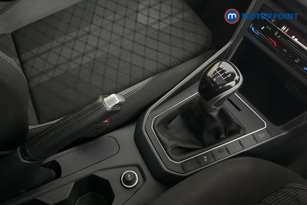 Volkswagen Polo R-Line Manual Petrol Hatchback - Stock Number (1677160) - 15th supplementary image