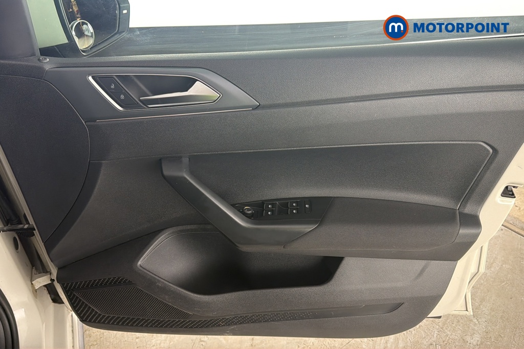 Volkswagen Polo R-Line Manual Petrol Hatchback - Stock Number (1677160) - 18th supplementary image