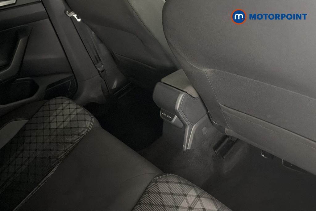 Volkswagen Polo R-Line Manual Petrol Hatchback - Stock Number (1677160) - 28th supplementary image