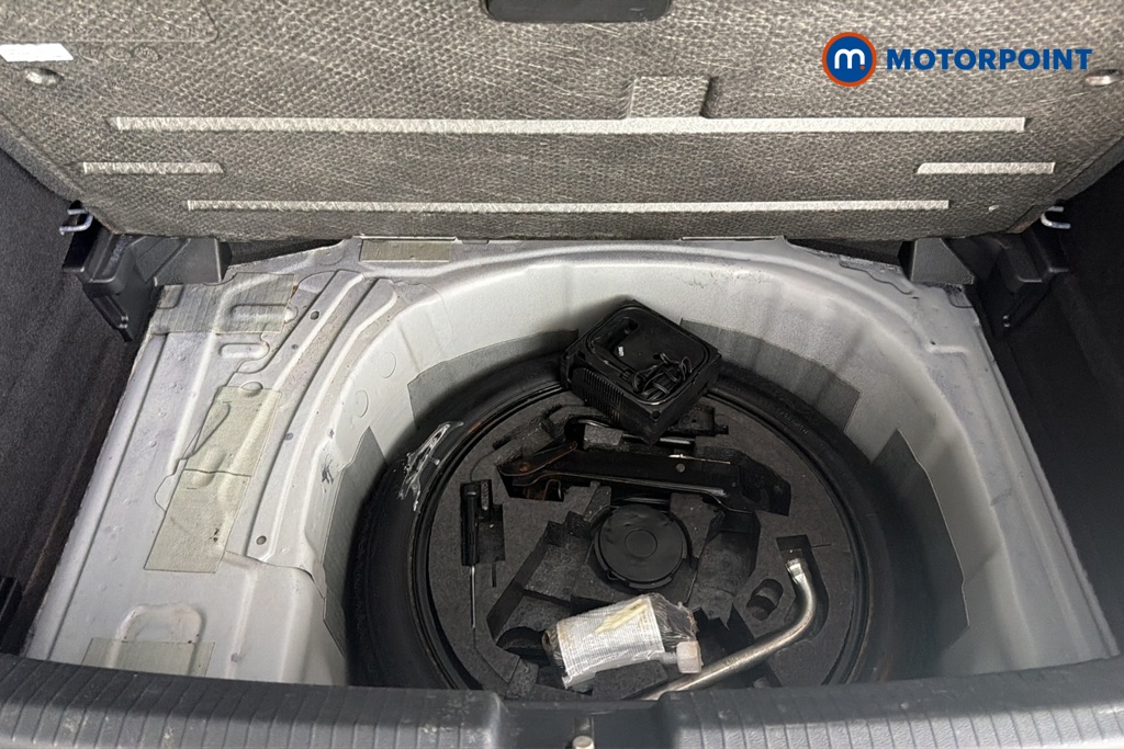 Volkswagen Polo R-Line Manual Petrol Hatchback - Stock Number (1677160) - 33rd supplementary image