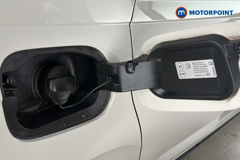 Volkswagen Polo R-Line Manual Petrol Hatchback - Stock Number (1677160) - 41st supplementary image