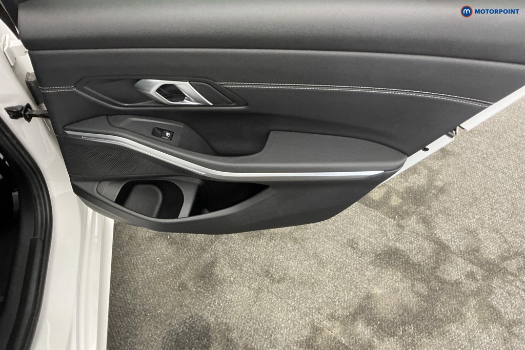 BMW 3 Series M Sport Automatic Petrol Saloon - Stock Number (1677381) - 22nd supplementary image