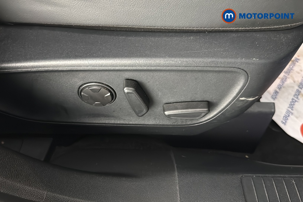 Ford Kuga St-Line Automatic Petrol Plug-In Hybrid SUV - Stock Number (1677640) - 23rd supplementary image