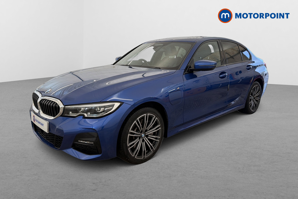 BMW 3 Series M Sport Automatic Petrol Plug-In Hybrid Saloon - Stock Number (1678423) - Passenger side front corner