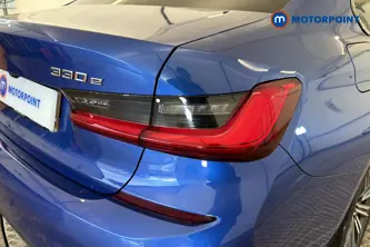 BMW 3 Series M Sport Automatic Petrol Plug-In Hybrid Saloon - Stock Number (1678423) - 36th supplementary image