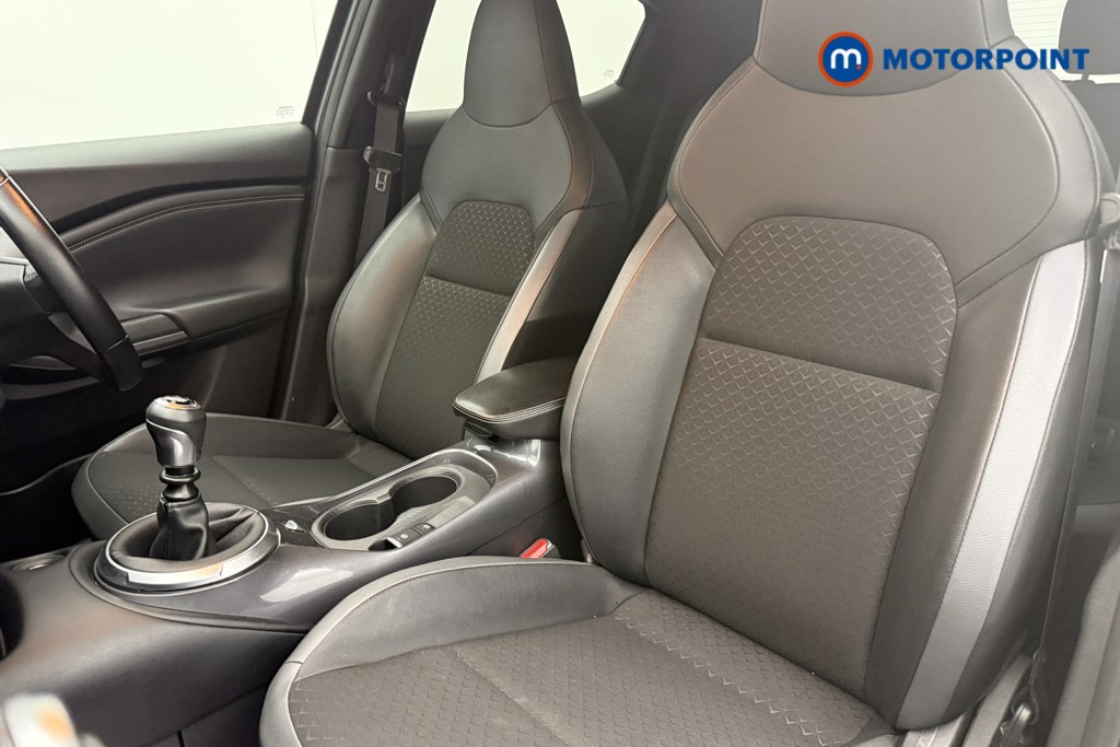 Nissan Juke N-Connecta Manual Petrol SUV - Stock Number (1678733) - 3rd supplementary image