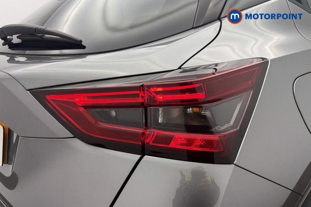 Nissan Juke N-Connecta Manual Petrol SUV - Stock Number (1678733) - 18th supplementary image