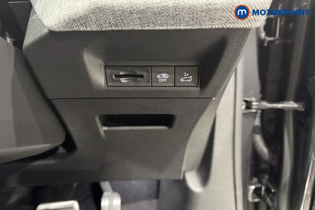 Peugeot 5008 GT Automatic Petrol SUV - Stock Number (1680799) - 17th supplementary image