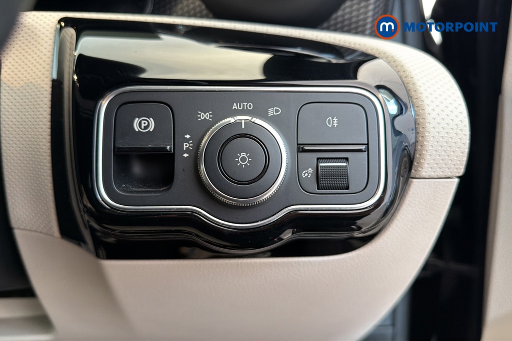 Mercedes-Benz A Class Sport Executive Edition Automatic Petrol Hatchback - Stock Number (1680940) - 11th supplementary image
