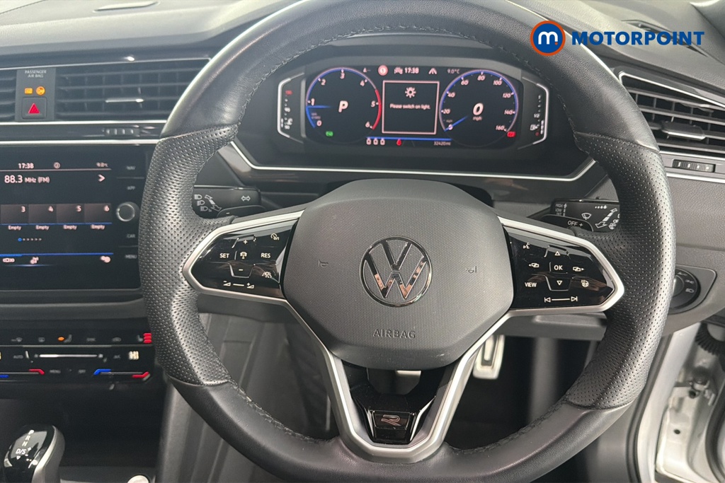 Volkswagen Tiguan R-Line Automatic Diesel SUV - Stock Number (1681603) - 2nd supplementary image