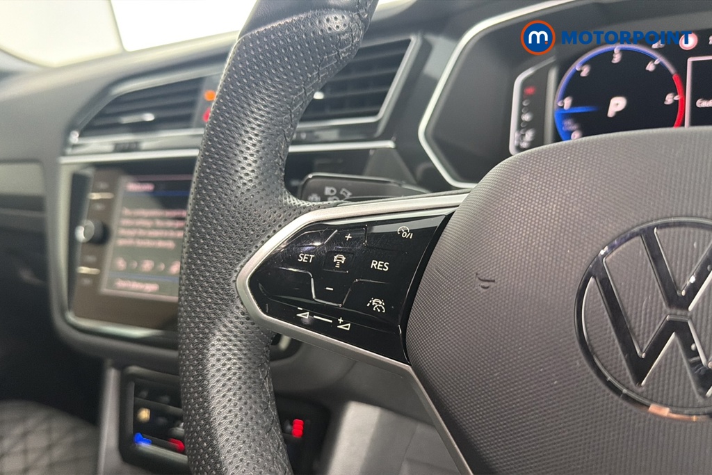 Volkswagen Tiguan R-Line Automatic Diesel SUV - Stock Number (1681603) - 4th supplementary image