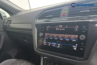 Volkswagen Tiguan R-Line Automatic Diesel SUV - Stock Number (1681603) - 8th supplementary image