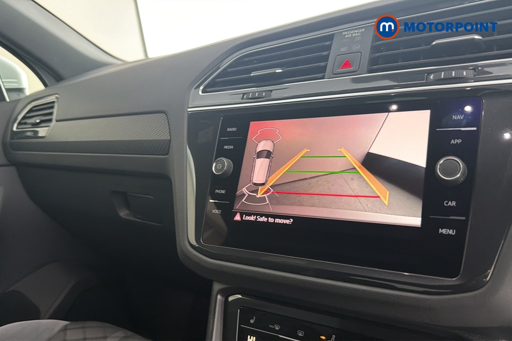 Volkswagen Tiguan R-Line Automatic Diesel SUV - Stock Number (1681603) - 13th supplementary image