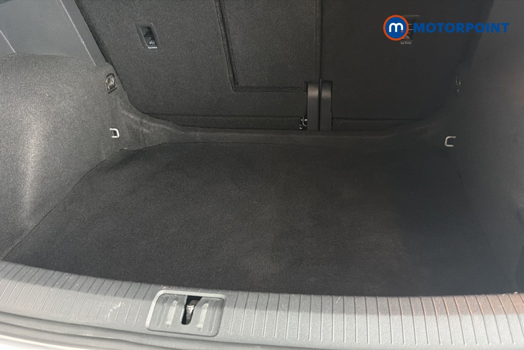 Volkswagen Tiguan R-Line Automatic Diesel SUV - Stock Number (1681603) - 30th supplementary image