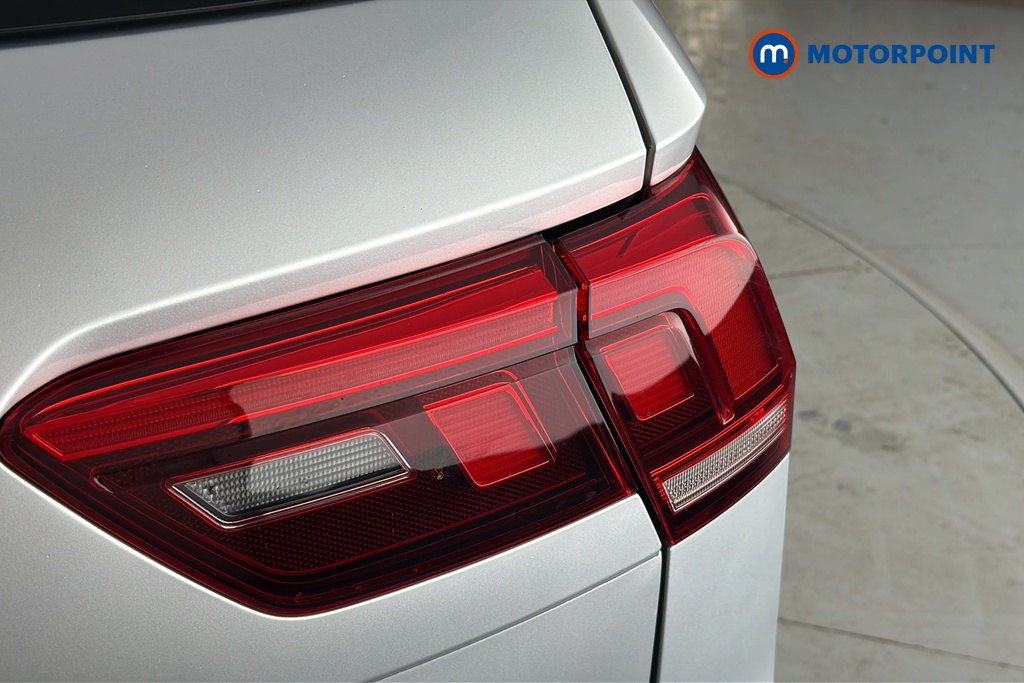 Volkswagen Tiguan R-Line Automatic Diesel SUV - Stock Number (1681603) - 36th supplementary image