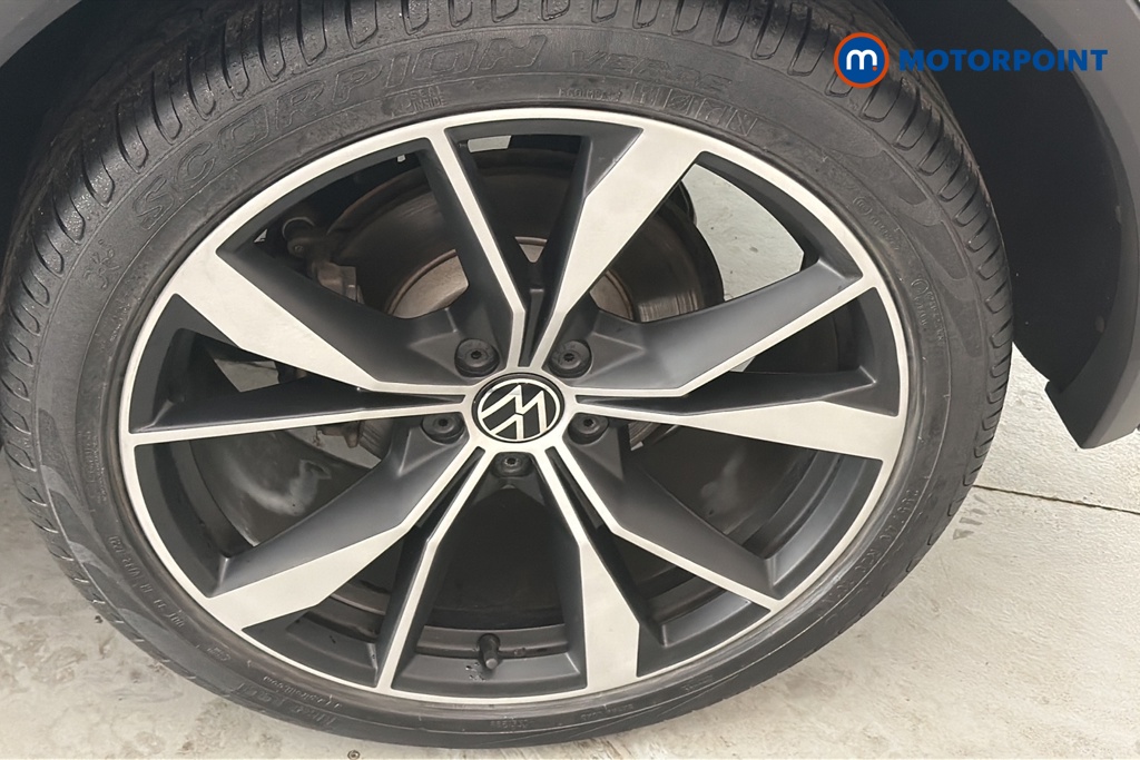 Volkswagen Tiguan R-Line Automatic Diesel SUV - Stock Number (1681603) - 45th supplementary image