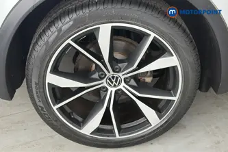 Volkswagen Tiguan R-Line Automatic Diesel SUV - Stock Number (1681603) - 46th supplementary image