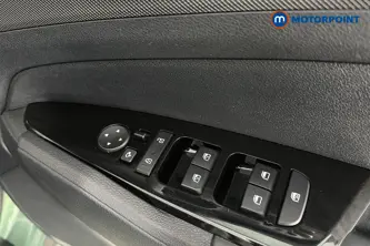 KIA Sportage 3 Automatic Petrol-Electric Hybrid SUV - Stock Number (1682279) - 19th supplementary image