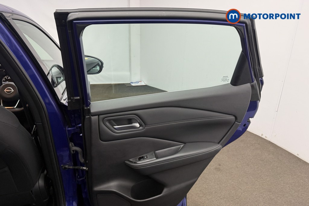 Nissan Qashqai Acenta Premium Manual Petrol SUV - Stock Number (1682926) - 26th supplementary image