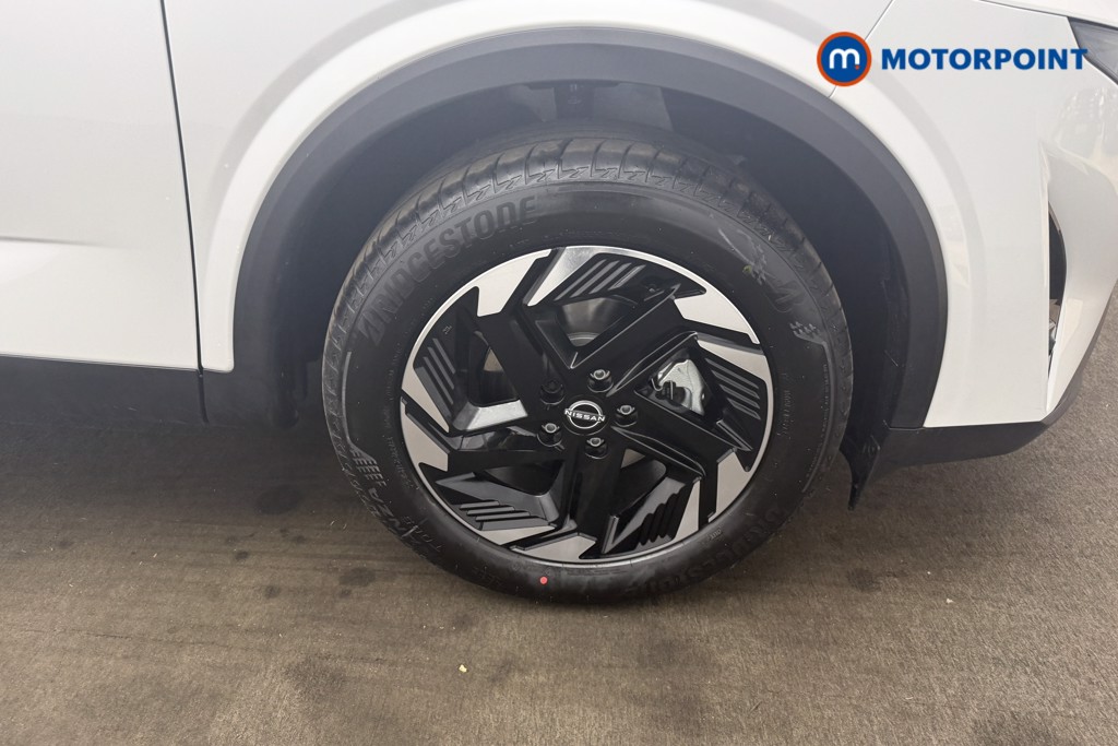 Nissan Qashqai N-Connecta Automatic Petrol SUV - Stock Number (1683501) - 2nd supplementary image