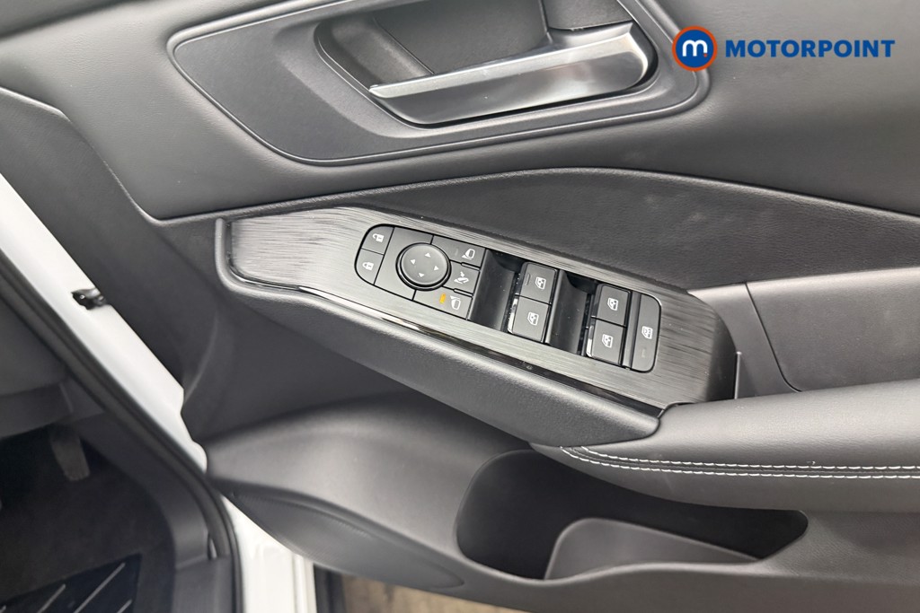 Nissan Qashqai N-Connecta Automatic Petrol SUV - Stock Number (1683501) - 3rd supplementary image