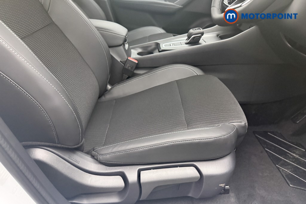 Nissan Qashqai N-Connecta Automatic Petrol SUV - Stock Number (1683501) - 6th supplementary image