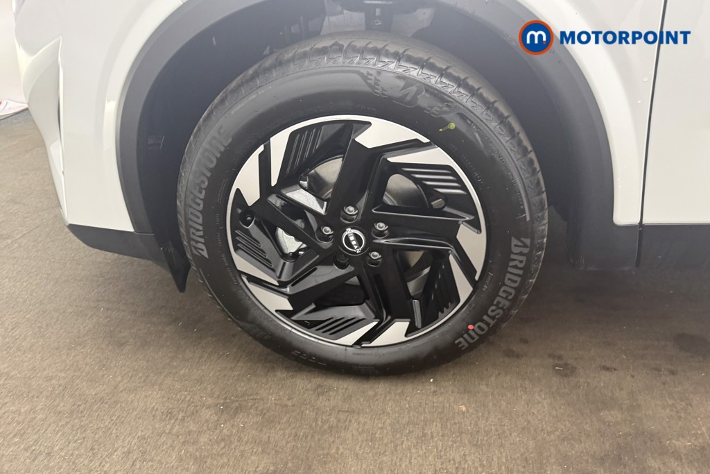 Nissan Qashqai N-Connecta Automatic Petrol SUV - Stock Number (1683501) - 40th supplementary image