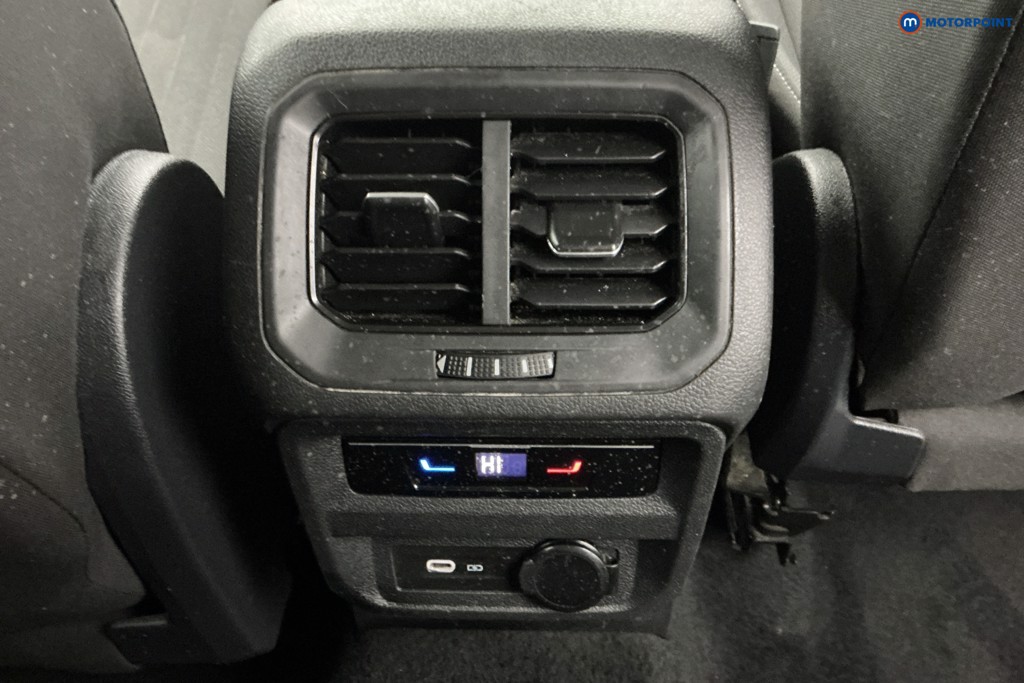 Volkswagen Tiguan Allspace Life Automatic Petrol SUV - Stock Number (1685185) - 9th supplementary image