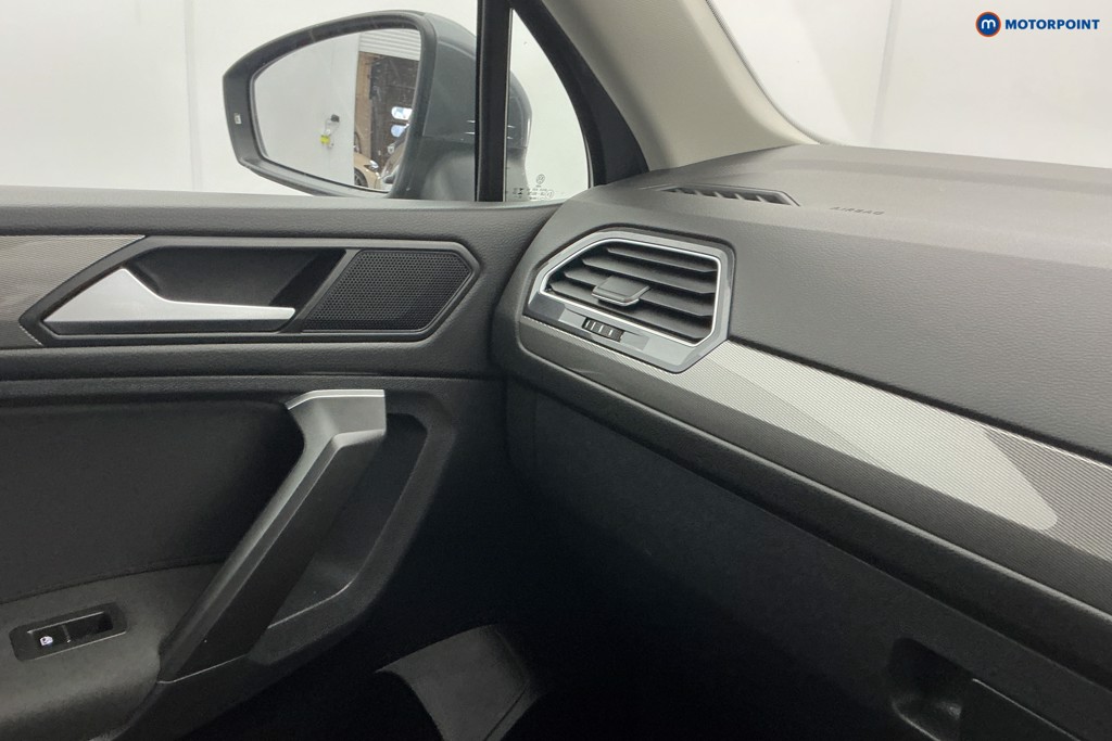 Volkswagen Tiguan Allspace Life Automatic Petrol SUV - Stock Number (1685185) - 16th supplementary image