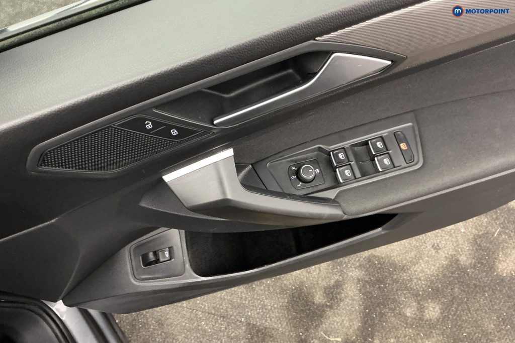 Volkswagen Tiguan Allspace Life Automatic Petrol SUV - Stock Number (1685185) - 21st supplementary image