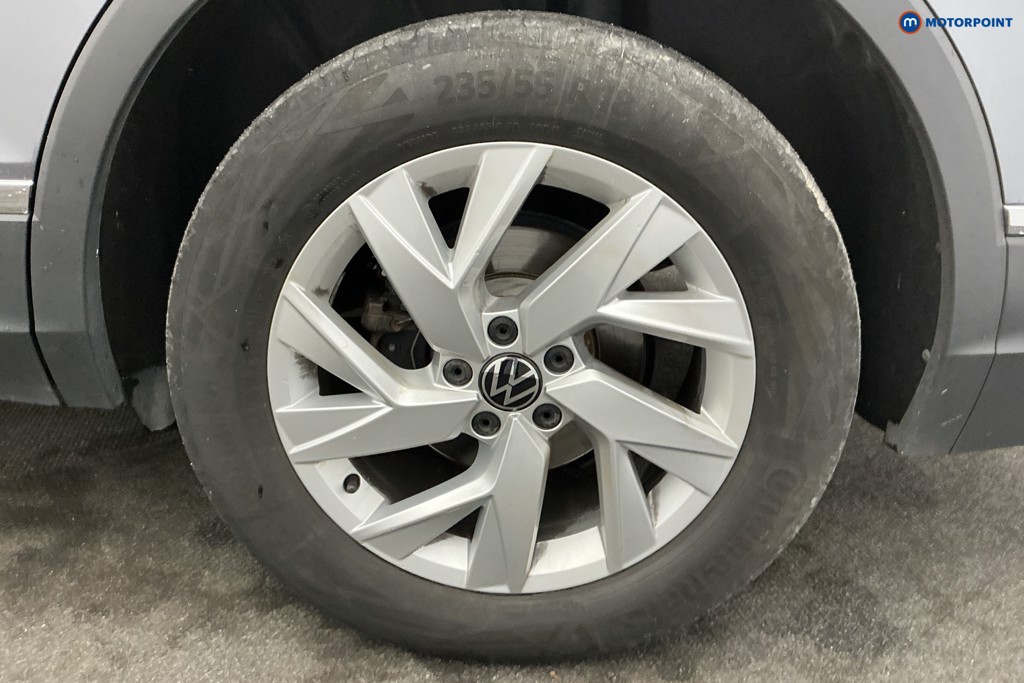 Volkswagen Tiguan Allspace Life Automatic Petrol SUV - Stock Number (1685185) - 35th supplementary image