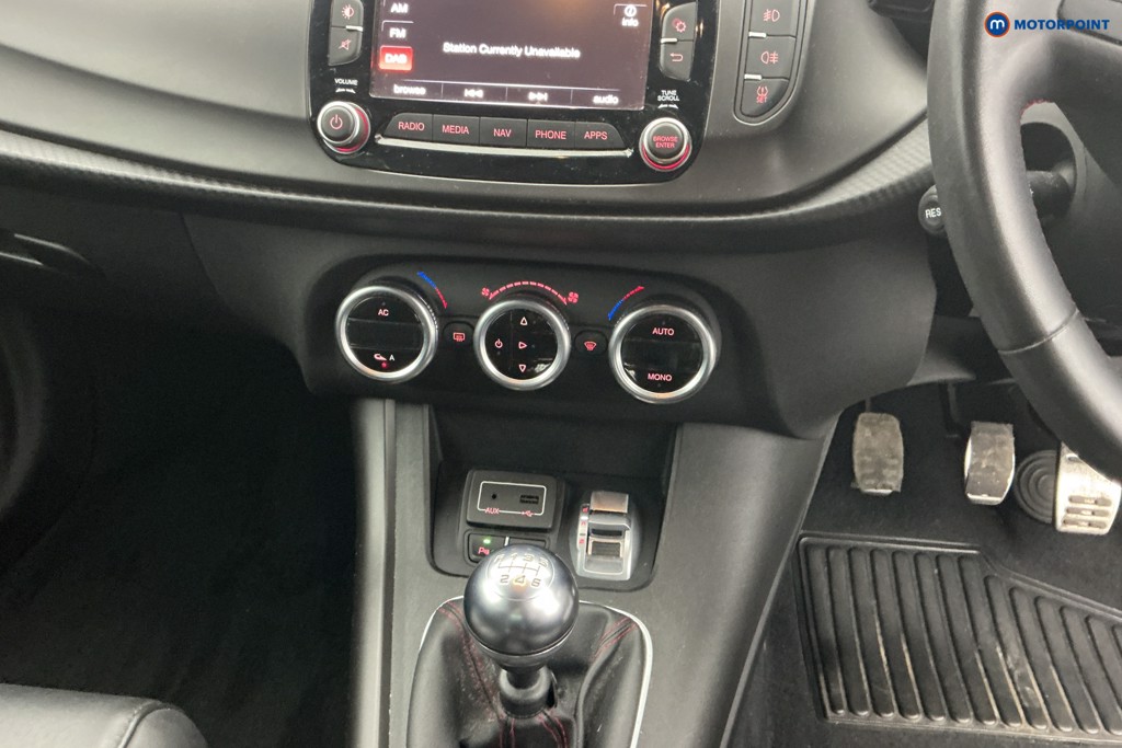 Alfa Romeo Giulietta Sprint Manual Petrol Hatchback - Stock Number (1685261) - 13th supplementary image