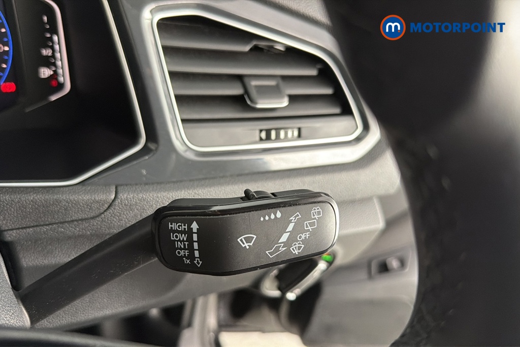 Volkswagen T-Roc SEL Automatic Petrol SUV - Stock Number (1685722) - 6th supplementary image