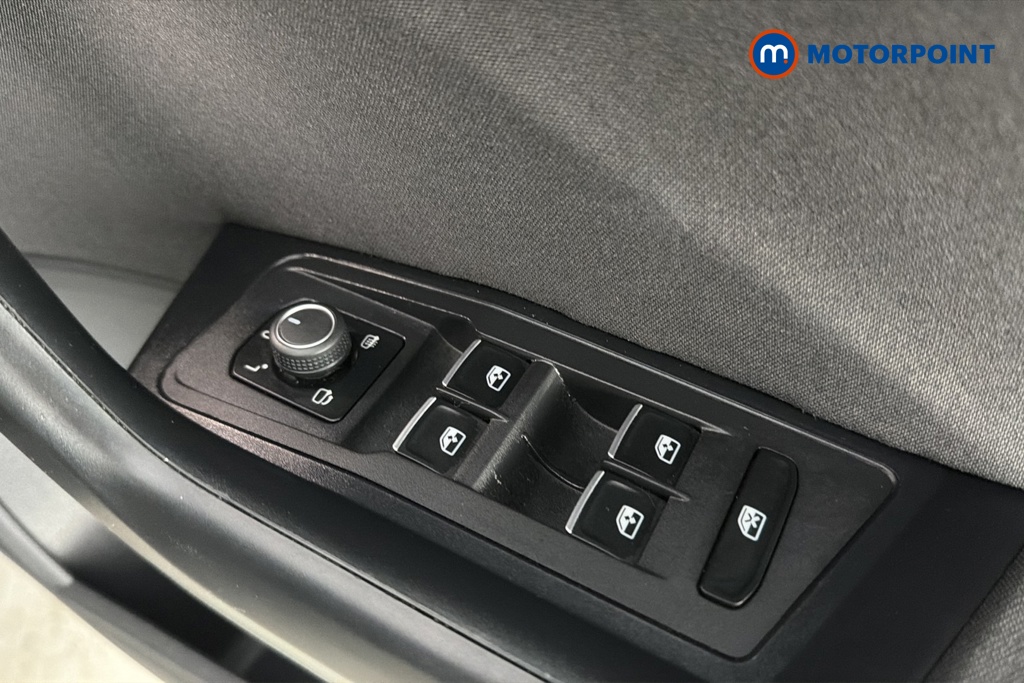Volkswagen T-Roc SEL Automatic Petrol SUV - Stock Number (1685722) - 19th supplementary image