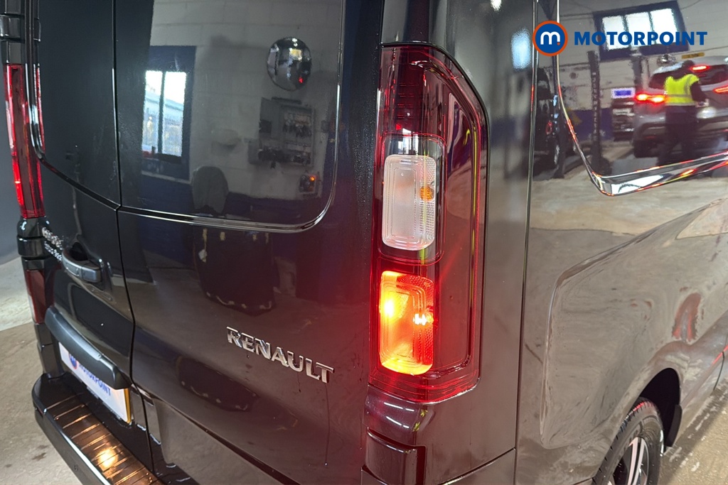 Renault Trafic Extra Sport Automatic Diesel Panel Van - Stock Number (1686588) - 36th supplementary image