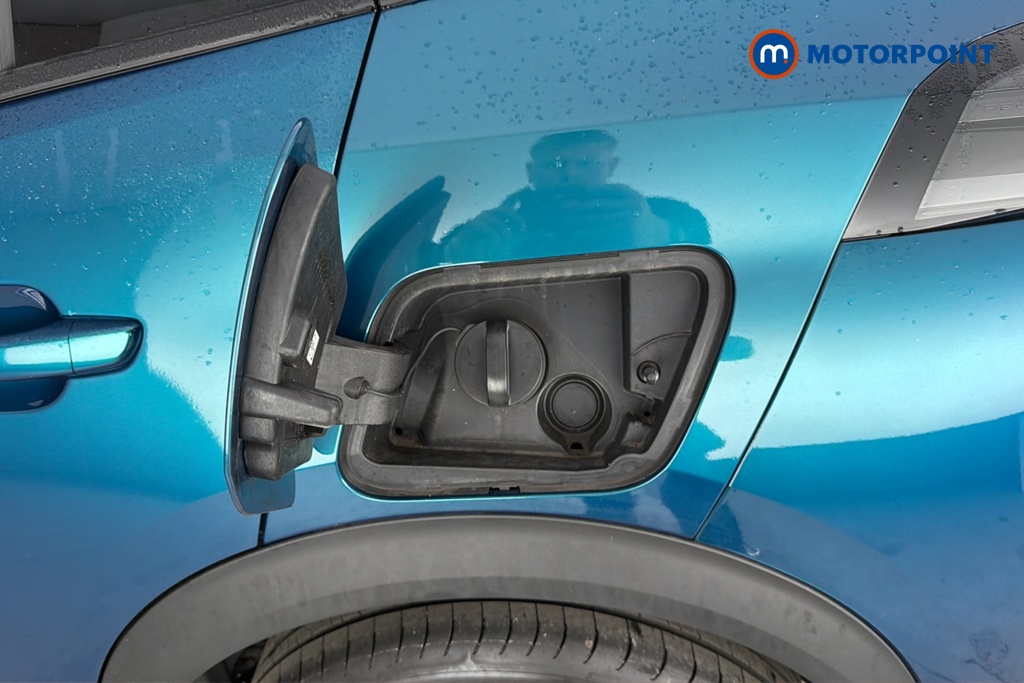 Peugeot 2008 Allure Manual Petrol SUV - Stock Number (1686628) - 41st supplementary image
