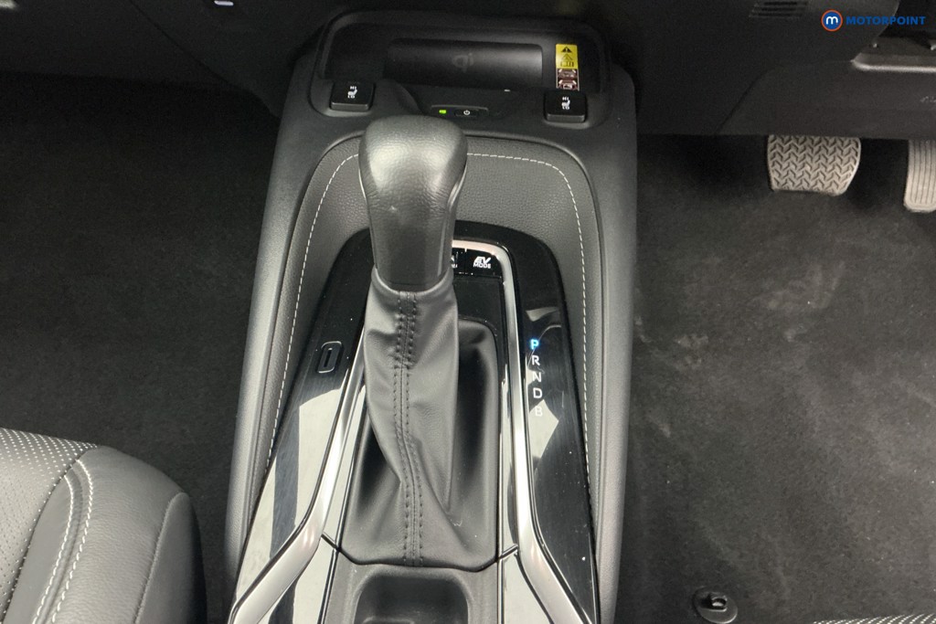 Toyota Corolla Excel Automatic Petrol-Electric Hybrid Hatchback - Stock Number (1686707) - 14th supplementary image