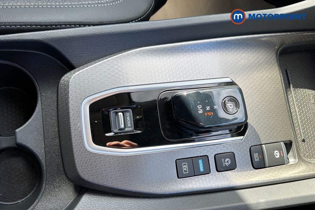 Nissan Qashqai N-Connecta Automatic Petrol-Electric Hybrid SUV - Stock Number (1686873) - 15th supplementary image