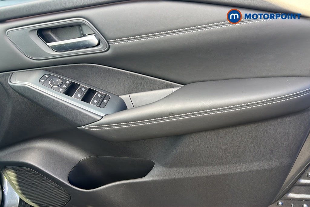 Nissan Qashqai N-Connecta Automatic Petrol-Electric Hybrid SUV - Stock Number (1686873) - 18th supplementary image