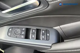 Nissan Qashqai N-Connecta Automatic Petrol-Electric Hybrid SUV - Stock Number (1686873) - 19th supplementary image