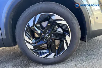Nissan Qashqai N-Connecta Automatic Petrol-Electric Hybrid SUV - Stock Number (1686873) - 47th supplementary image