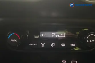 Nissan Juke N-Connecta Manual Petrol SUV - Stock Number (1687195) - 12th supplementary image